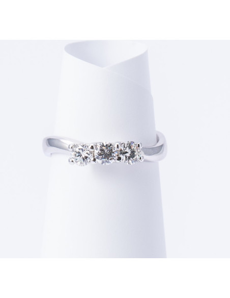 Anello Trilogy Oro Bianco 18kt Diamanti AN825045