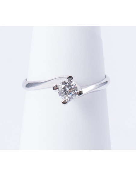 Anello Solitario Oro Bianco 18kt Diamanti AN825048