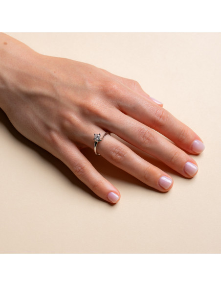 Anello Solitario Oro Bianco 18kt Diamanti AN825048