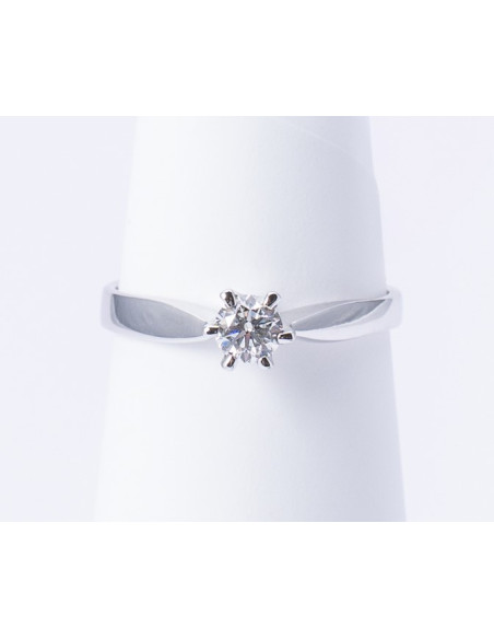 Anello Solitario Oro Bianco 18kt Diamanti AN825050