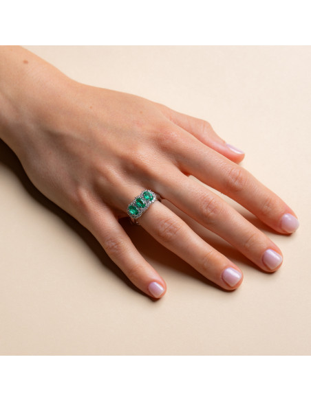 Anello Trilogy Oro Bianco 18kt Smeraldi Ovali e Diamanti AN825008
