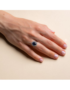 Anello Oro Bianco 18kt Zaffiro Ovale e Diamanti AN825018 2