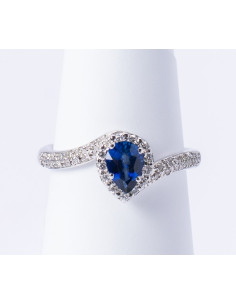 Anello Oro Bianco 18kt Zaffiro a Goccia e Diamanti AN825021