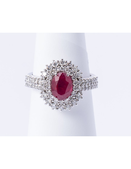 Anello Oro Bianco 18kt Rubino Ovale e Diamanti AN825029